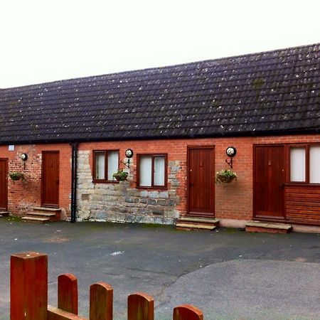 Bed and Breakfast The Swan Kineton  Экстерьер фото